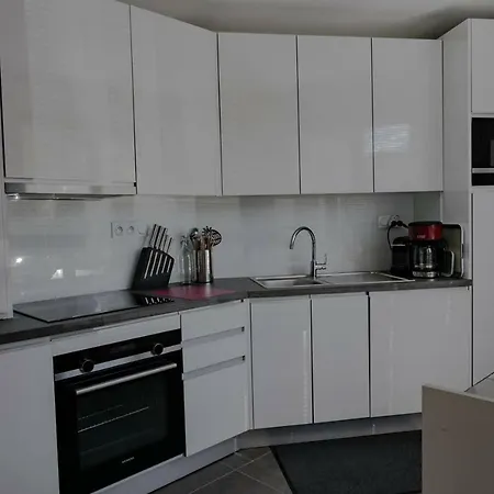 La Lanterne Apartment *