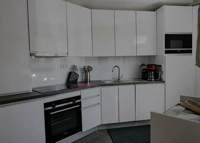 La Lanterne Apartment *